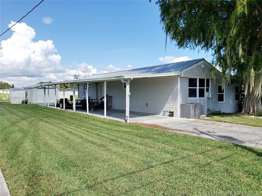 1026 Lemon St, Other City - In The State Of Florida FL 34974