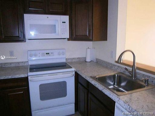 8720 sherman, Miramar FL 33025