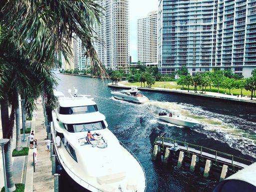 The Irresistible Miami Lifestyle