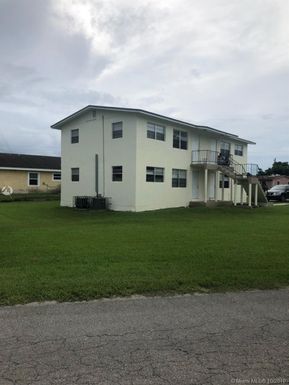 124 NW 12th Dr, Belle Glade FL 33430