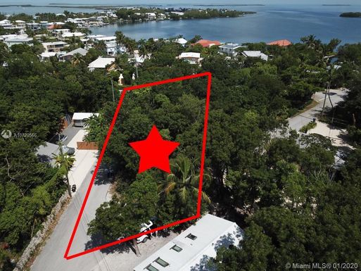 13 Pirates Dr, Key Largo FL 33037