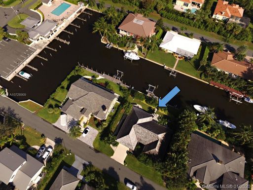 8885 SE Harbor Island Way, Hobe Sound FL 33455