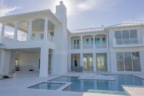 3852 Country Club Ln, Fort Lauderdale FL 33308