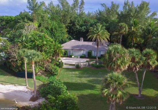 212 S Beach Rd, Hobe Sound FL 33455