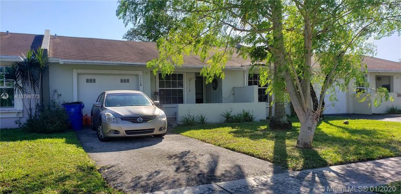 5426 S Lakewood Cir S # B, Margate FL 33063