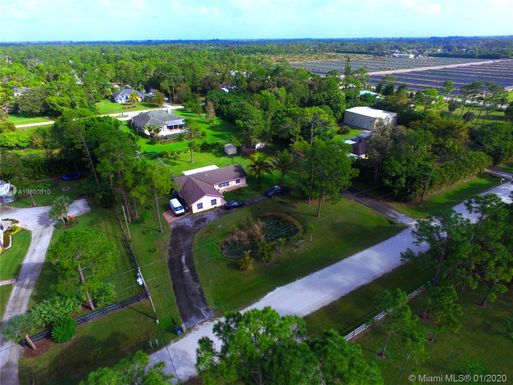 16087 E Stallion Dr, Loxahatchee FL 33470