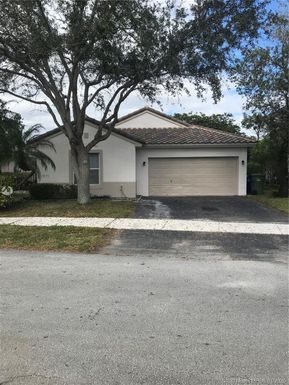 18491 NW 19th St, Pembroke Pines FL 33029