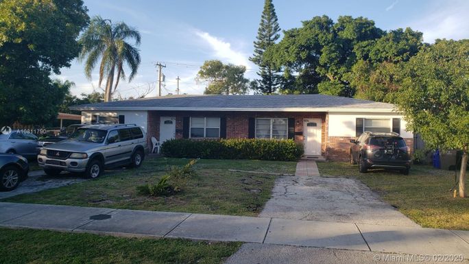 521 NE 37th St, Pompano Beach FL 33064