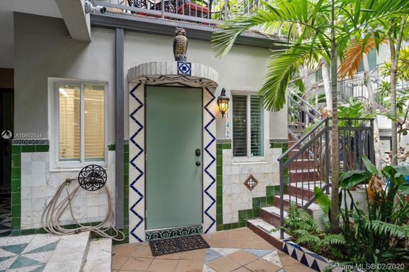 8142 Byron Ave # 4, Miami Beach FL 33141