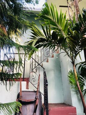 915 NE 16th Ter # 5, Fort Lauderdale FL 33304