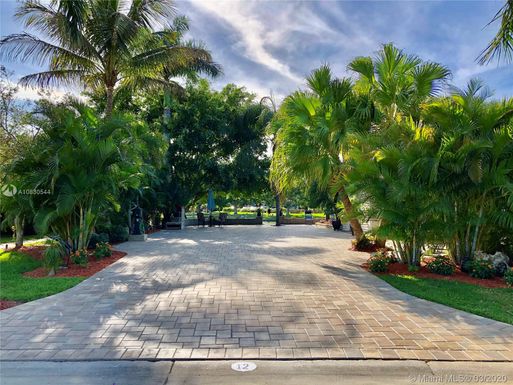 3031 E RiverBend Resort Blvd, La Belle FL 33935