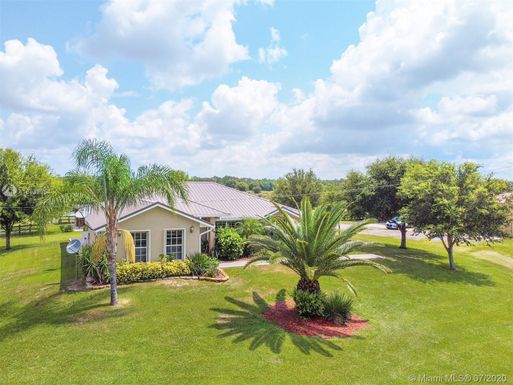 109 Silver Dollar Ln, Other City - In The State Of Florida FL 33960