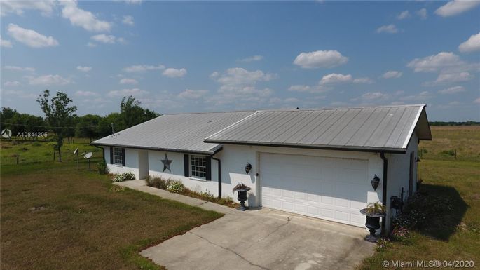 558 Sheppard, Other City - In The State Of Florida FL 33960