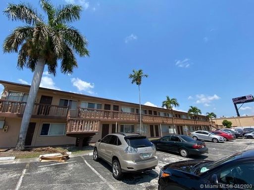 170 SW 11th Ave # 12, Hallandale Beach FL 33009
