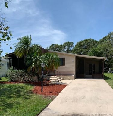 8207 Bitterbush W Ln, Port St. Lucie FL 34950