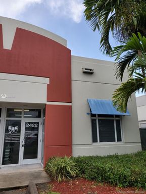 2422 NW 87th Pl, Doral FL 33172