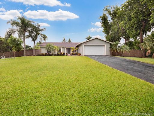 8464 SW 181st Ter, Palmetto Bay FL 33157