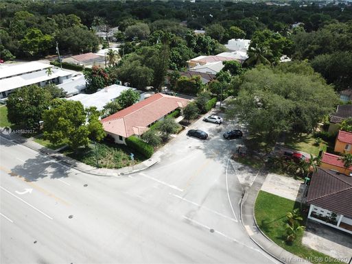 211 NE 89th St, El Portal FL 33138