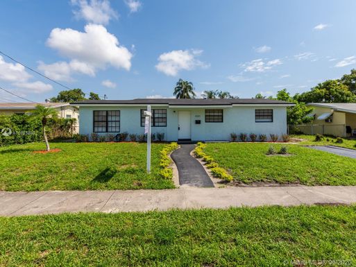4321 NW 34th Ct, Lauderdale Lakes FL 33319