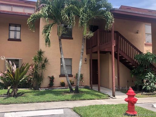 2305 W Lakeview Dr # 2305, Royal Palm Beach FL 33411