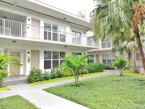 9800 E BAY HARBOR DR # 1A, Bay Harbor Islands FL 33154