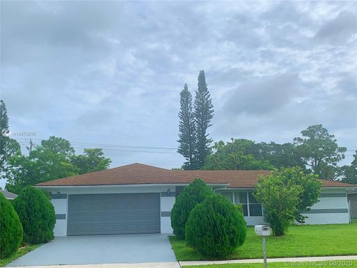 169 Sunflower Cir, Royal Palm Beach FL 33411