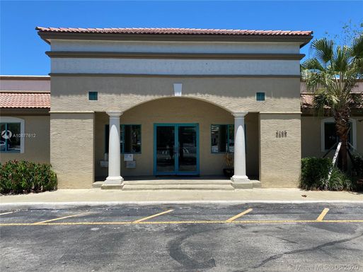 2665 Executive Park Dr, Weston FL 33331