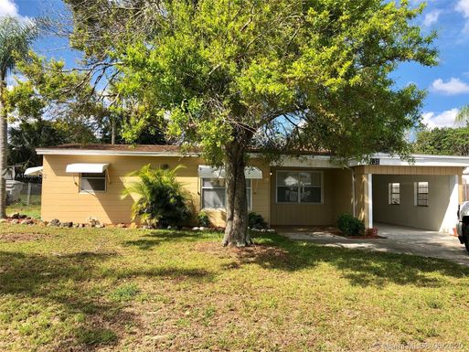 131 6th Ct SW, Vero Beach FL 32962