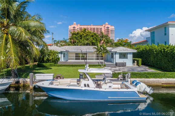 6911 Sunrise Pl, Coral Gables FL 33133