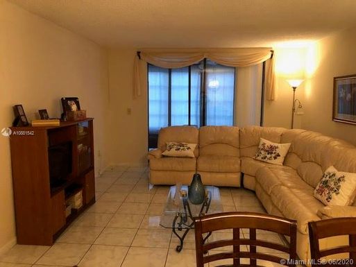 2850 Somerset Dr # 312L, Lauderdale Lakes FL 33311