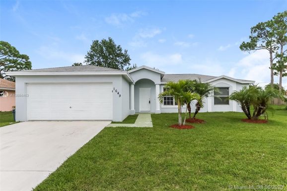 1649 SE Floresta Dr, Port St. Lucie FL 34983