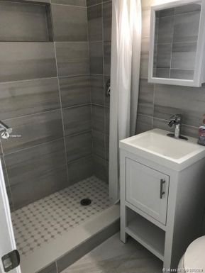 11890 NE 16th Ave # 6, Miami FL 33161