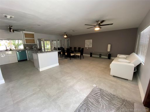 7535 W 14th Ave, Hialeah FL 33014