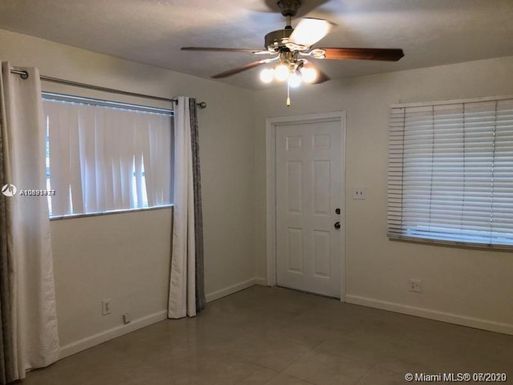 514 SW 2nd Ave # 2, Hallandale Beach FL 33009