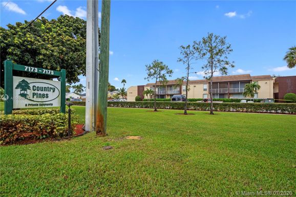 7175 Orange Dr # 302H, Davie FL 33314