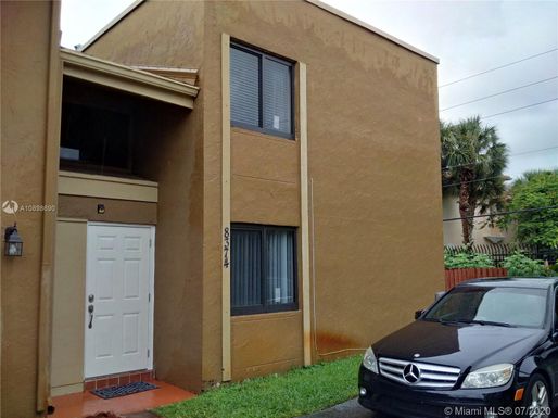 8374 N Missionwood Cir # 19, Miramar FL 33025