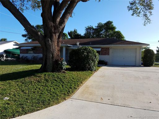 332 Leigh Rd, Tequesta FL 33469