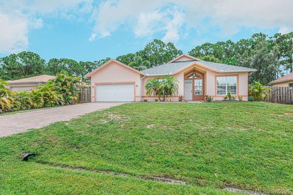 4059 SW Kamsler St, Port St. Lucie FL 34953