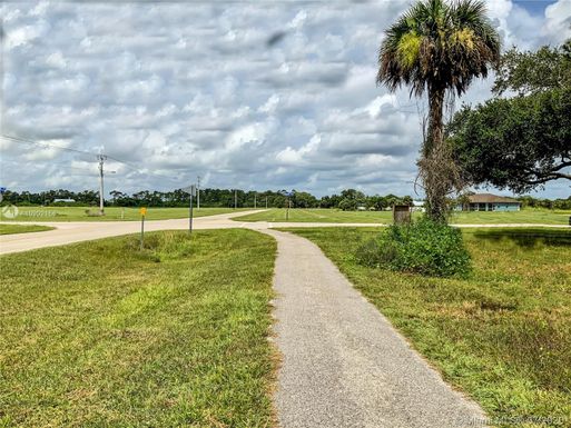 0 E Cowboy Way, La Belle FL 33935