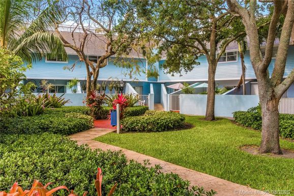 798 Crandon Blvd # B, Key Biscayne FL 33149