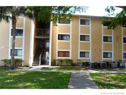 350 PALM CR W # 107, Pembroke Pines FL 33025