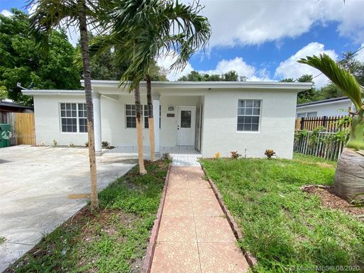 3325 NW 49th St, Miami FL 33142