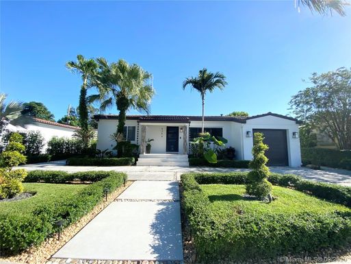 6346 SW 10 St, West Miami FL 33144