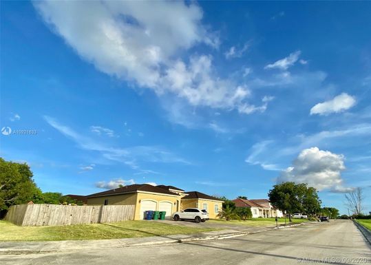 32007 SW 207th Ave, Homestead FL 33030