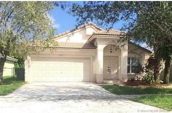 20361 SW 1st St, Pembroke Pines FL 33029