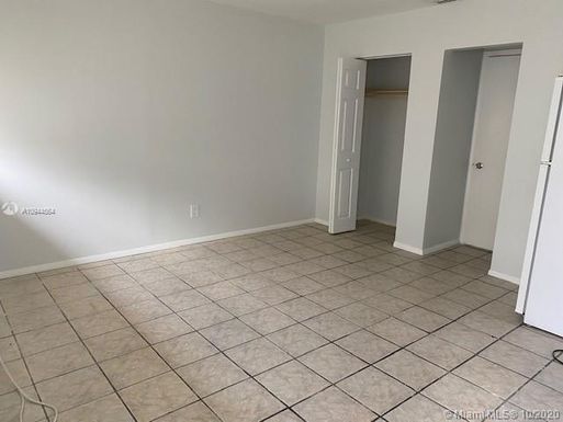 220 NE 41st St # 4, Oakland Park FL 33334