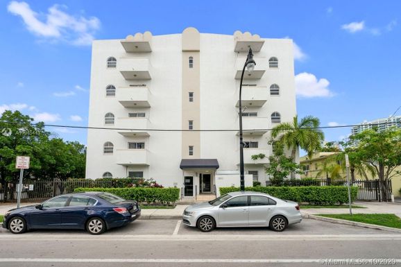 3051 SW 27th Ave # 404, Miami FL 33133