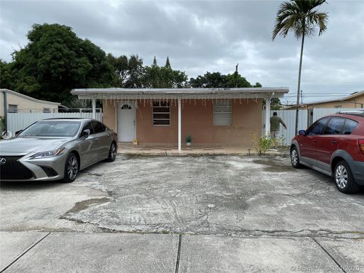 3445 NW 97th St, Miami FL 33147