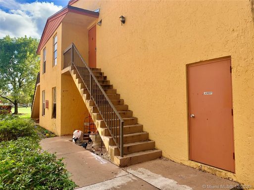4009 N University Dr # 214, Sunrise FL 33351