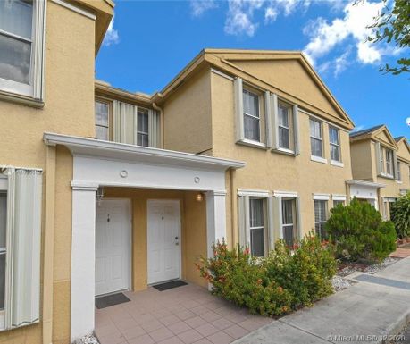 9193 Fontainebleau Blvd # 204, Miami FL 33172